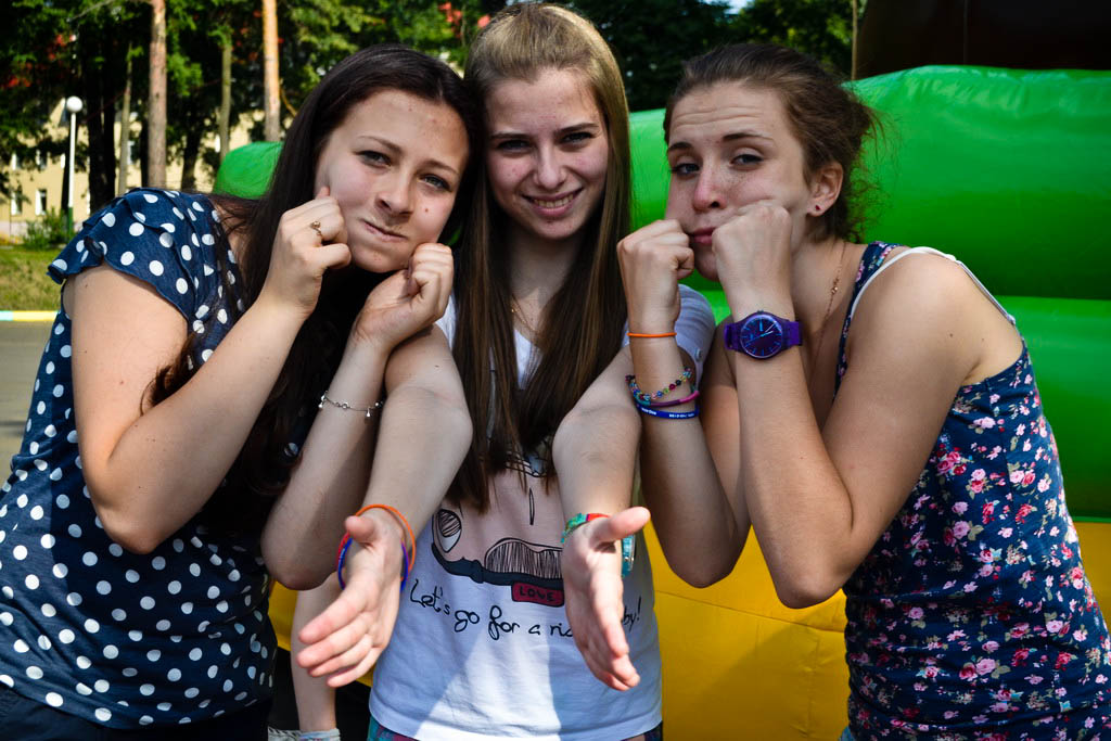 Young camp. Подростковый лагерь. Подростковый лагерь для девочек. Американский лагерь для подростков. Лагерь для подростков на лето в России.